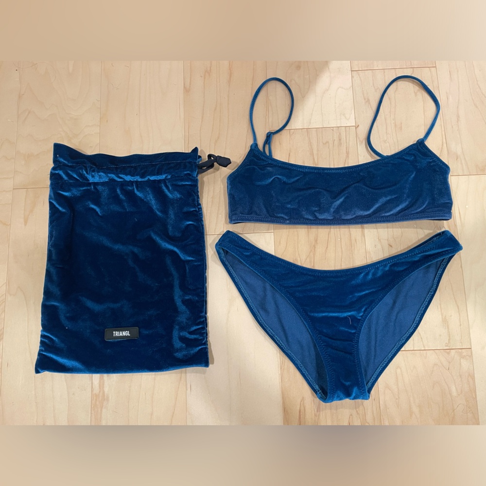 Triangl Bikini Set With Bag